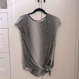 XS Black and White Blouse. Max Studio